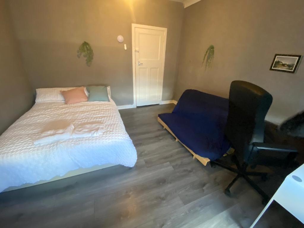 Lovely Private Room In Sandilands Dr Ab24 Aberdeen Eksteriør billede