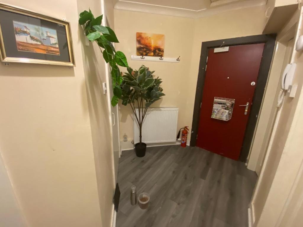 Lovely Private Room In Sandilands Dr Ab24 Aberdeen Eksteriør billede